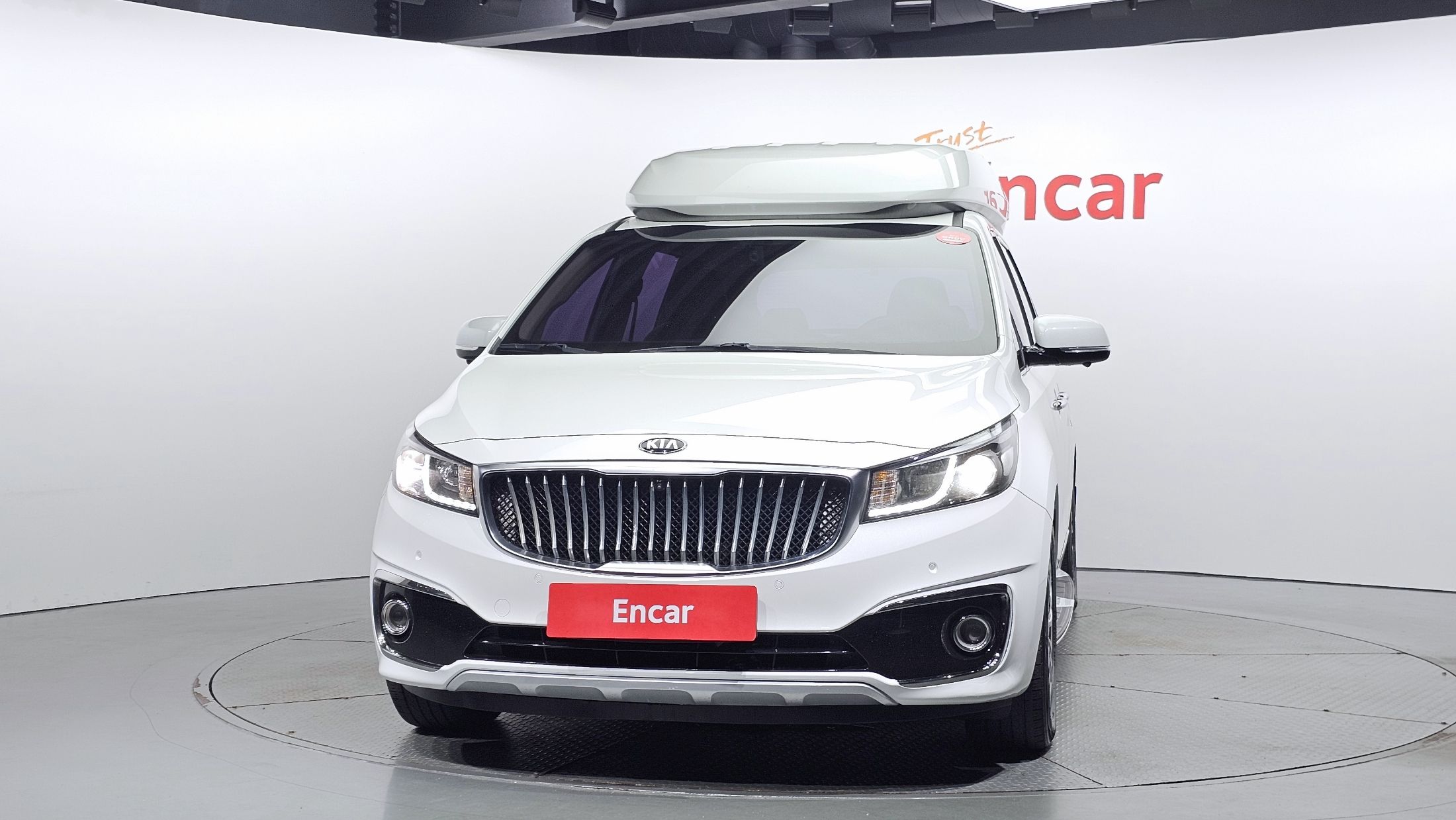 KIA CARNIVAL 2016