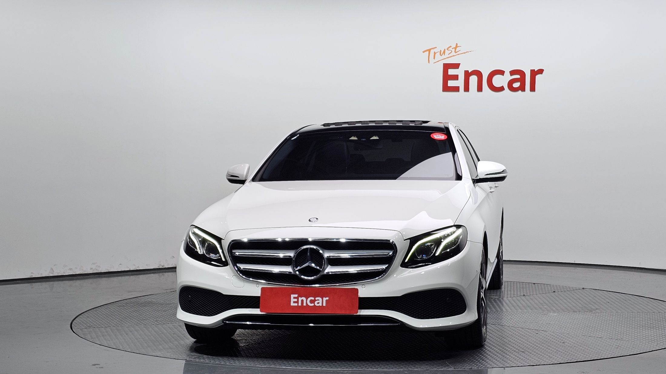 MERCEDES BENZ E-CLASS W213 2016