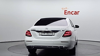MERCEDES BENZ E-CLASS W213 2016
