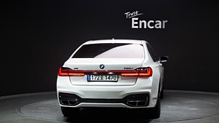 BMW 7-SERIES G11 2016