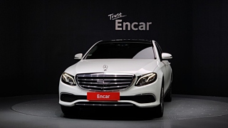 MERCEDES BENZ E-CLASS W213 2017