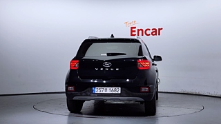 HYUNDAI VENUE 2023