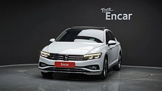 VOLKSWAGEN PASSAT GT B8 2022