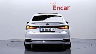 LEXUS ES300H 2024