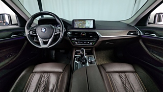 BMW 5-SERIES G30 2018