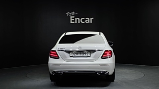 MERCEDES BENZ E-CLASS W213 2017
