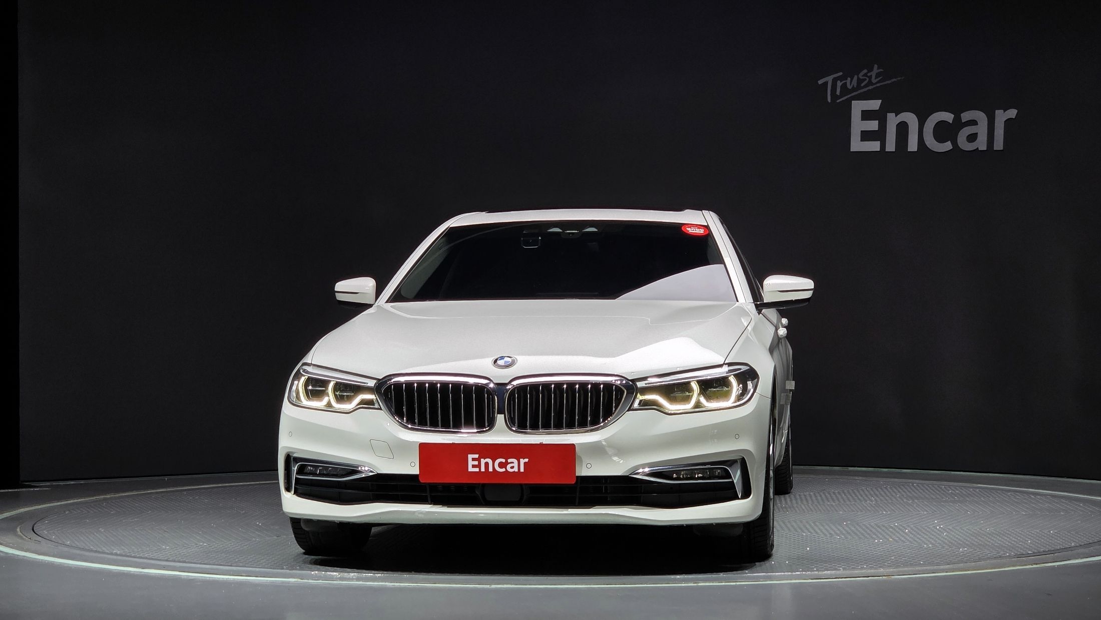 BMW 5-SERIES G30 2019