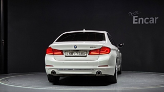 BMW 5-SERIES G30 2019