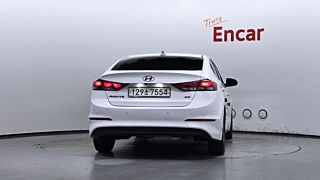 HYUNDAI AVANTE AD 2016