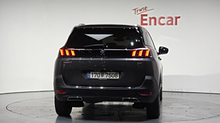 PEUGEOT 5008 2023