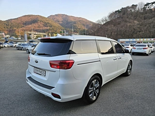 KIA CARNIVAL 2019