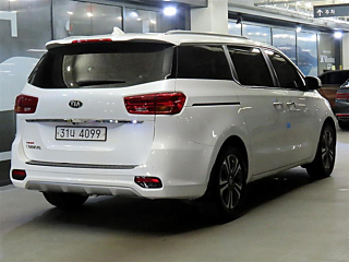 KIA CARNIVAL 2018