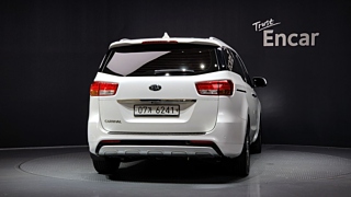 KIA CARNIVAL 2017