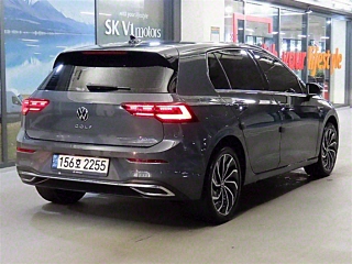 VOLKSWAGEN GOLF 2022