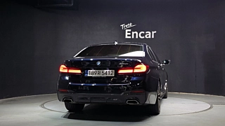 BMW 5-SERIES G30 2021