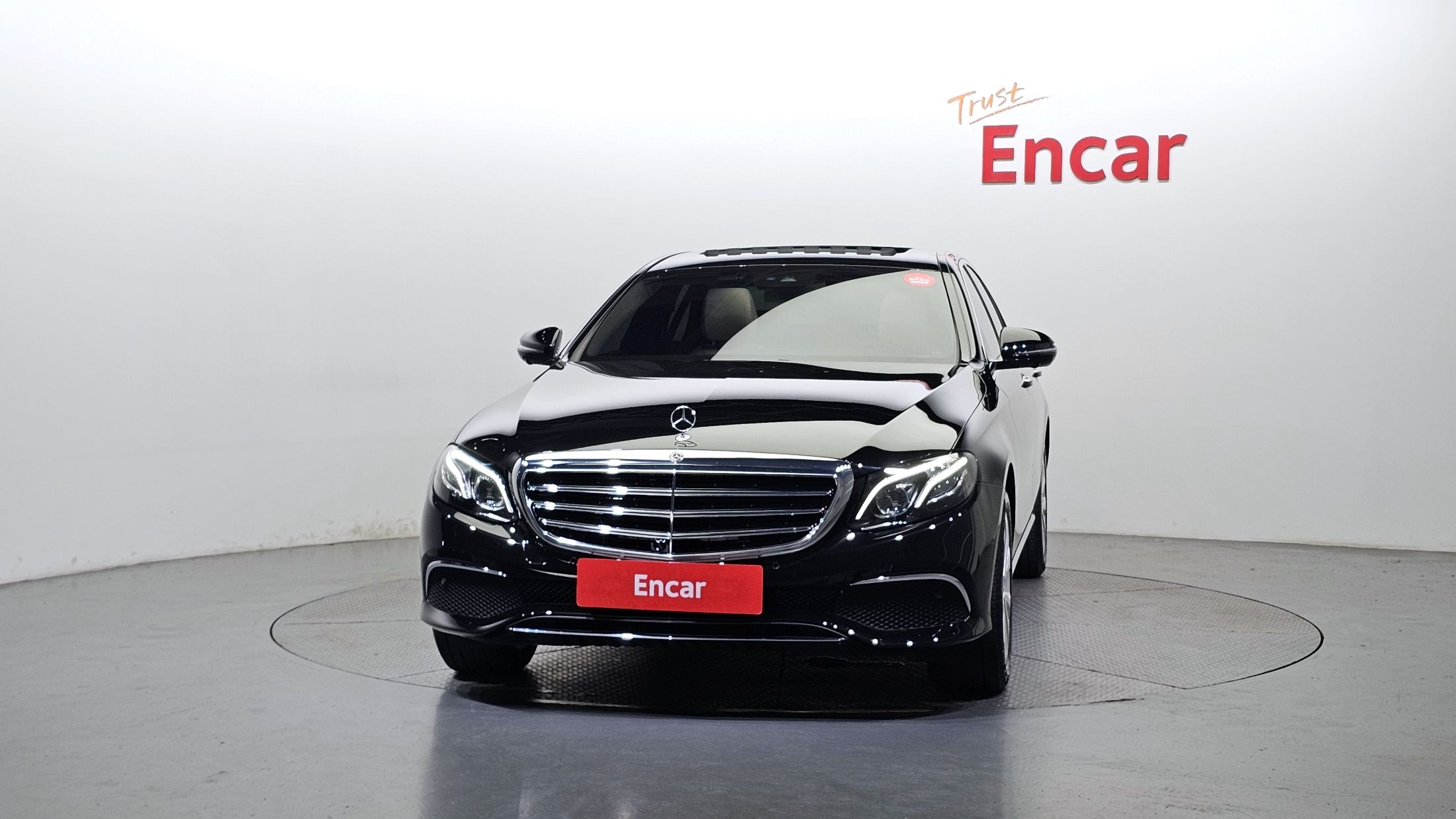 MERCEDES BENZ E-CLASS W213 2017