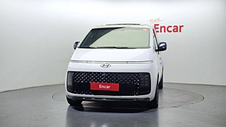 HYUNDAI STARIA 2025