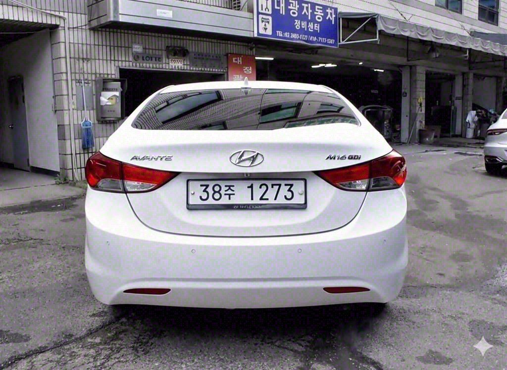 HYUNDAI AVANTE MD 2012