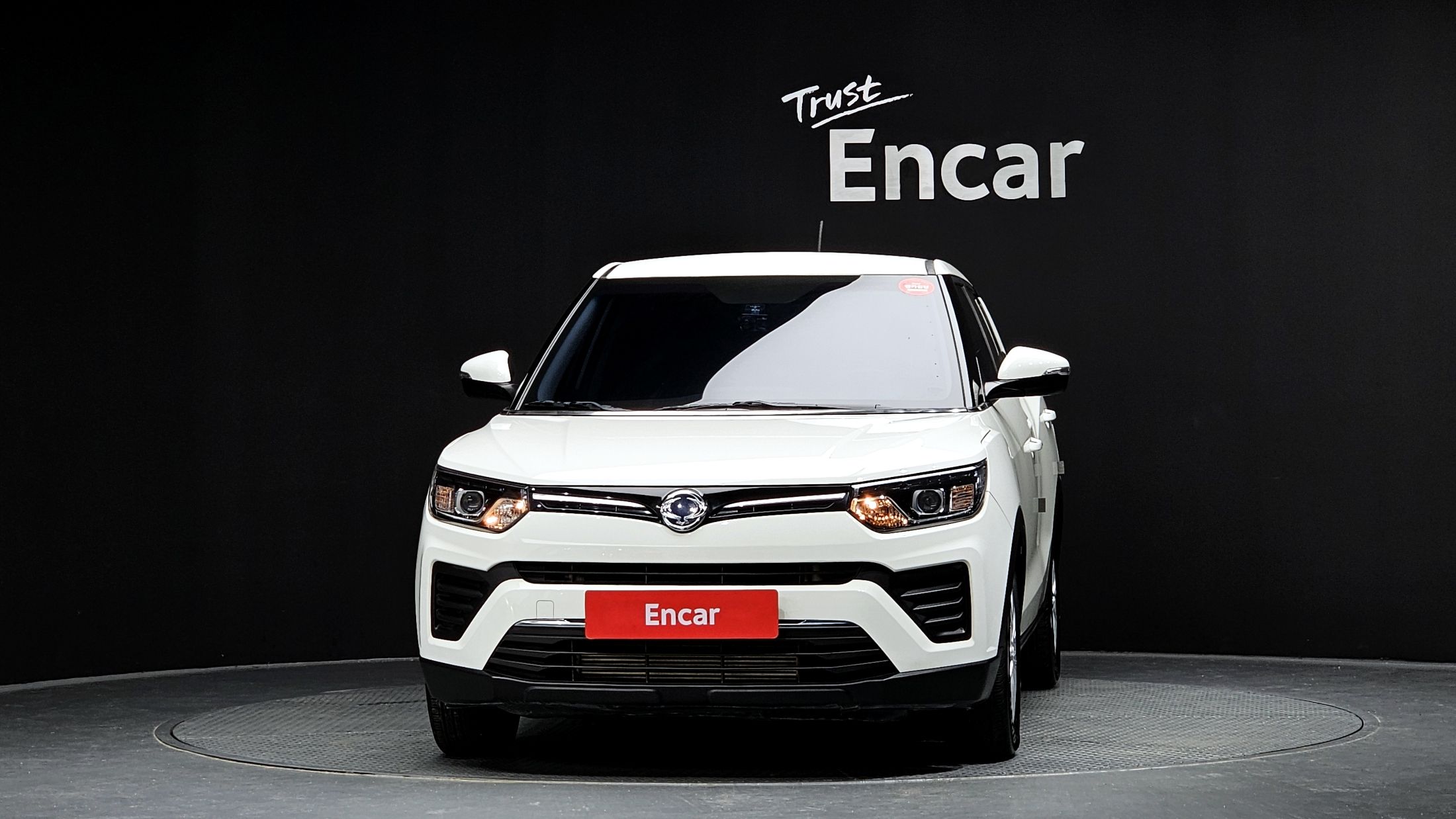 SSANGYONG TIVOLI VERY NEW 2020