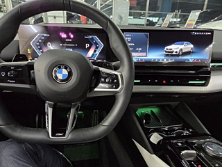 BMW 5-SERIES G60 2024
