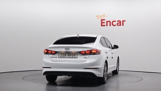 HYUNDAI AVANTE AD 2016