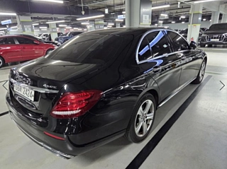 MERCEDES BENZ E-CLASS W213 2017