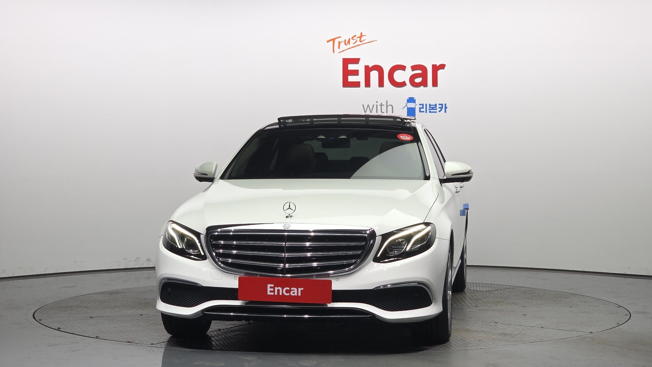 MERCEDES BENZ E-CLASS W213 2016