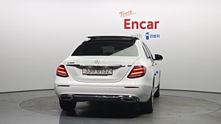 MERCEDES BENZ E-CLASS W213 2016