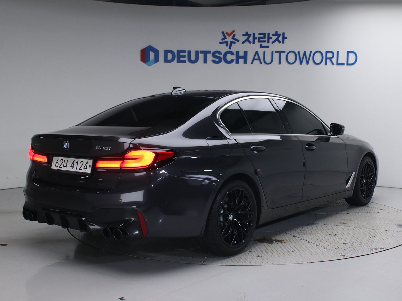 BMW 5-SERIES G30 2019