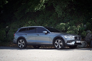 VOLVO V60 CROSS COUNTRY 2020