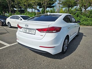 HYUNDAI AVANTE AD 2016