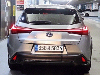 LEXUS UX250H 2021