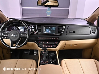 KIA CARNIVAL 2017