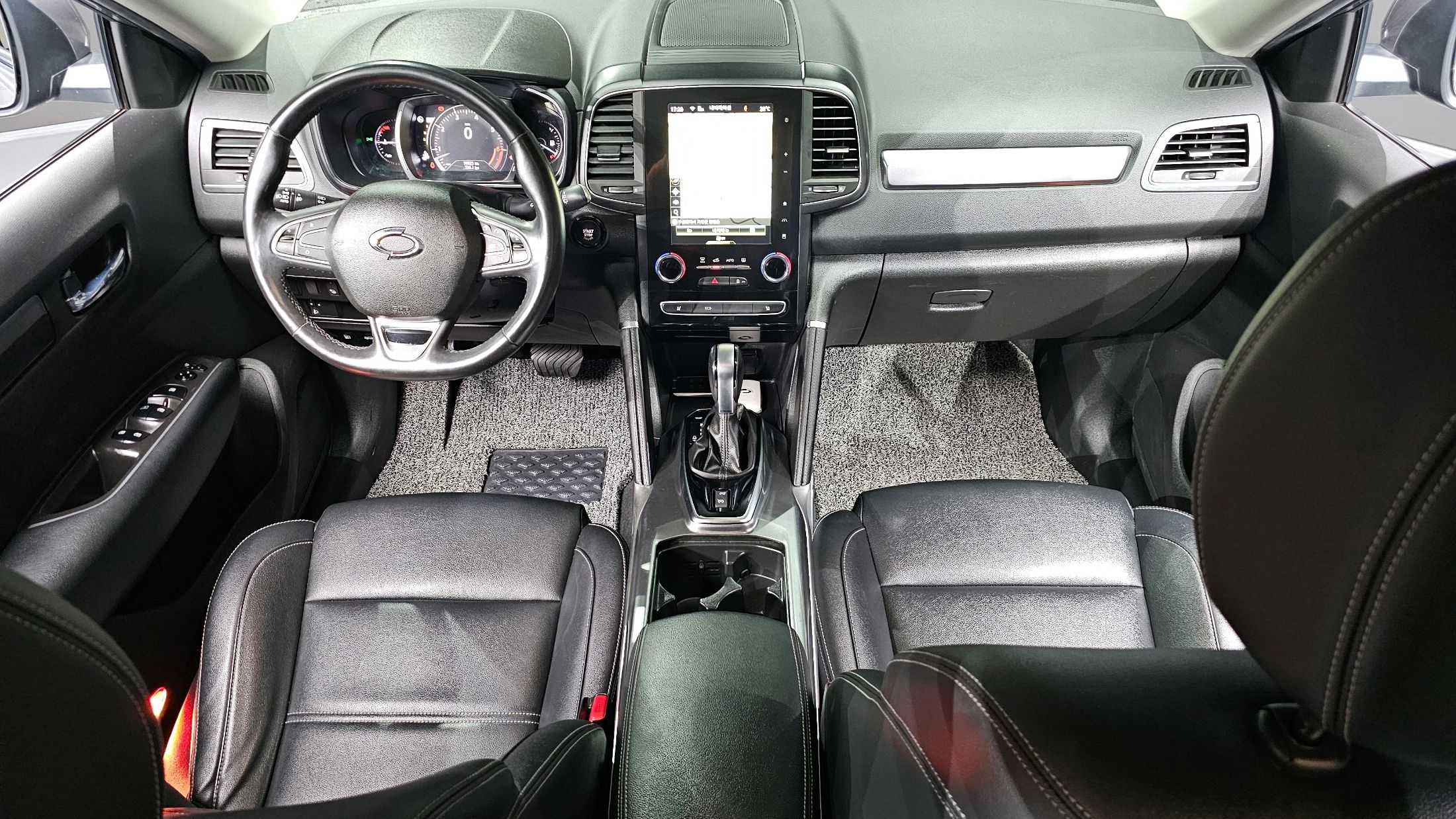 SAMSUNG QM6 2019