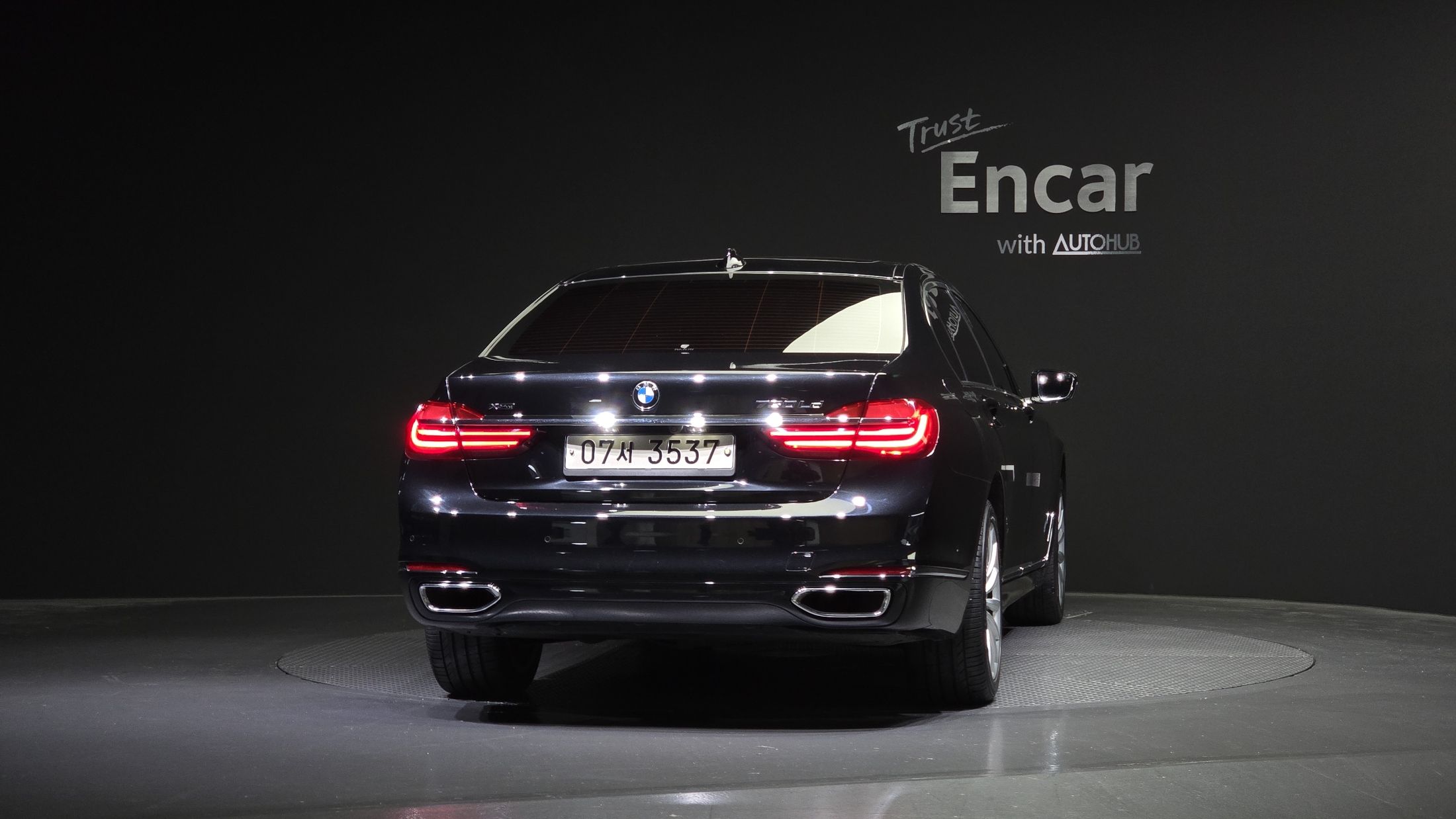 BMW 7-SERIES G11 2016