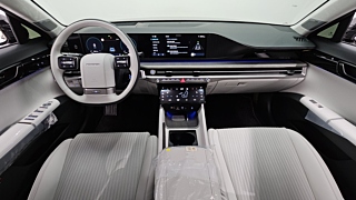 HYUNDAI GRANDEUR HYBRID GN7 2023