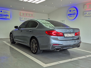 BMW 5-SERIES G30 2018