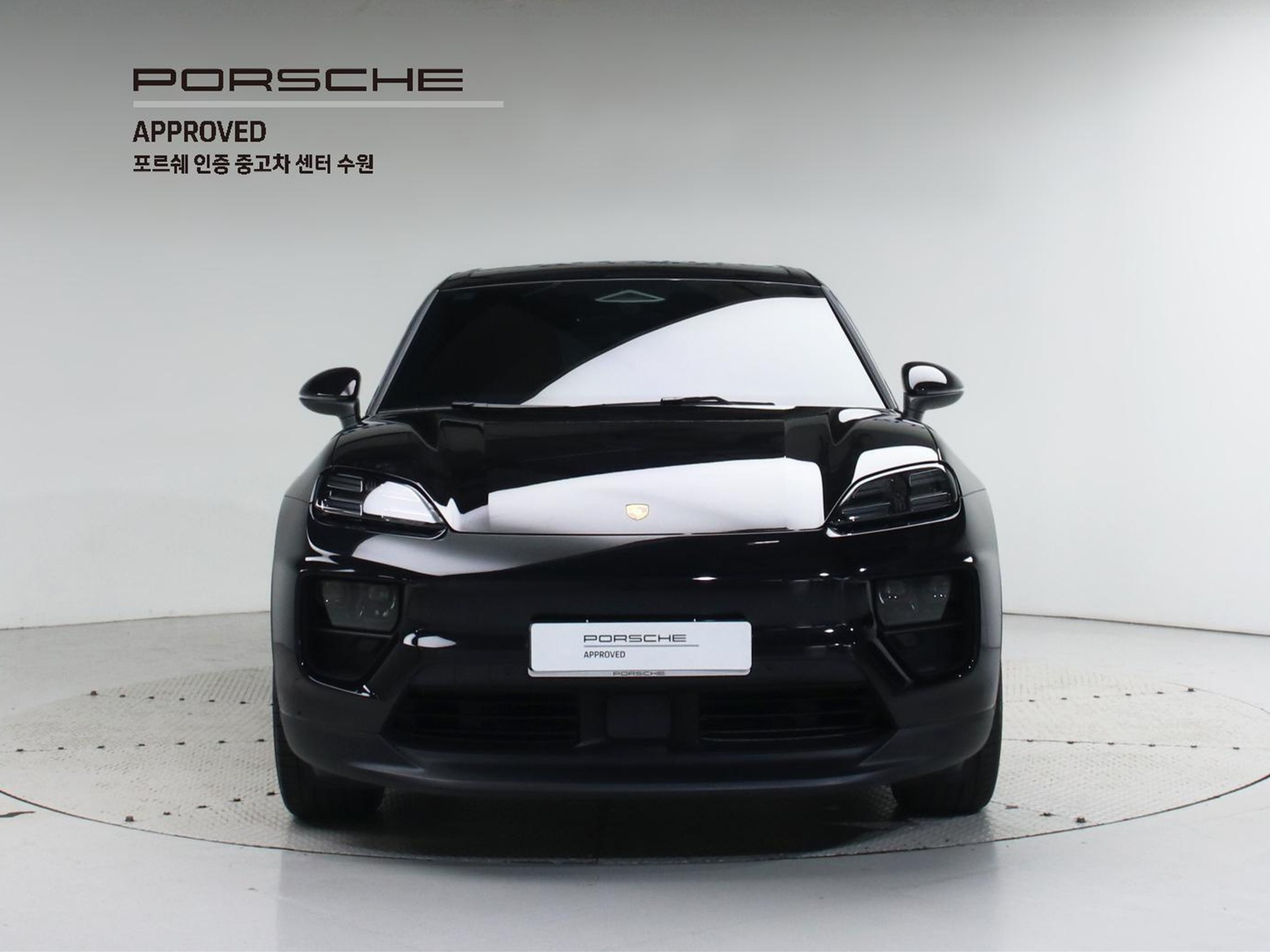 PORSCHE MACAN EV 2025