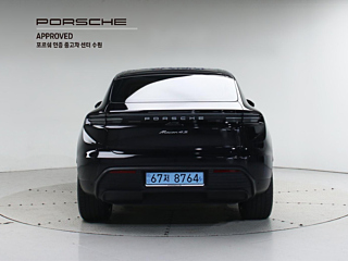 PORSCHE MACAN EV 2025