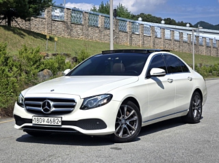 MERCEDES BENZ E-CLASS W213 2016