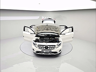 MERCEDES BENZ GLA-CLASS X156 2019