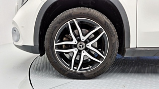 MERCEDES BENZ GLA-CLASS X156 2019