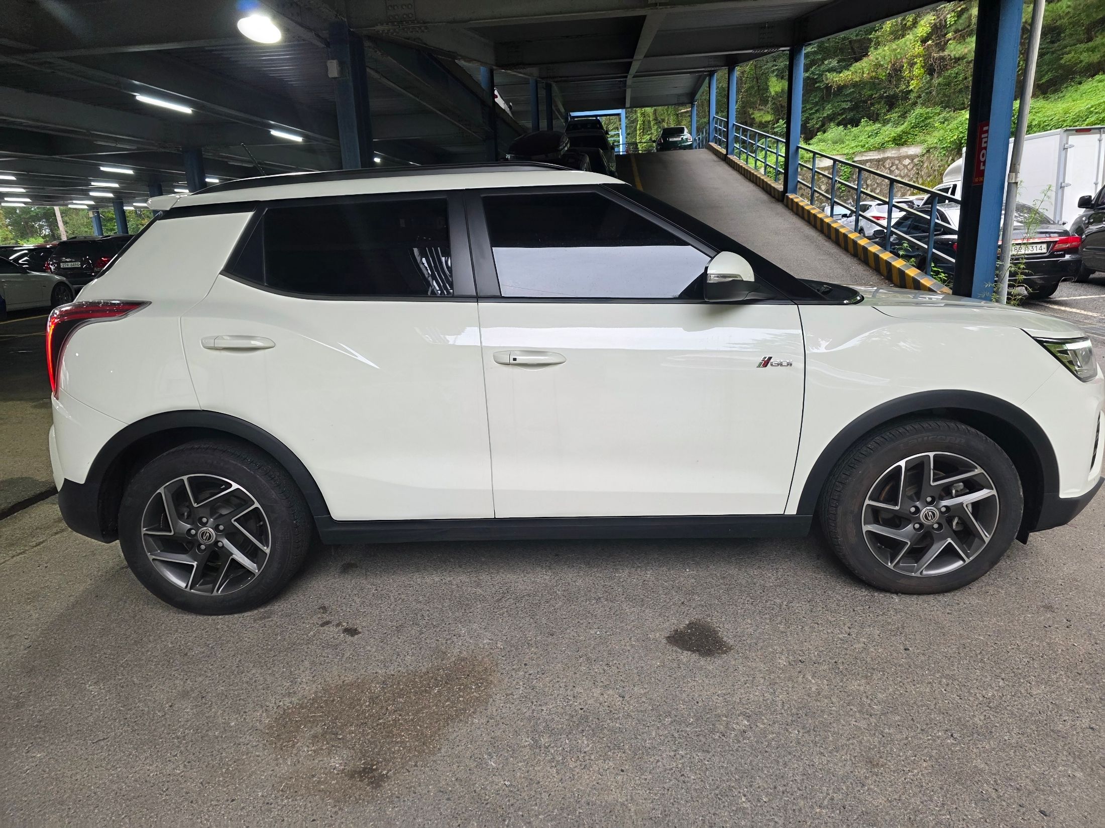 SSANGYONG TIVOLI VERY NEW 2022