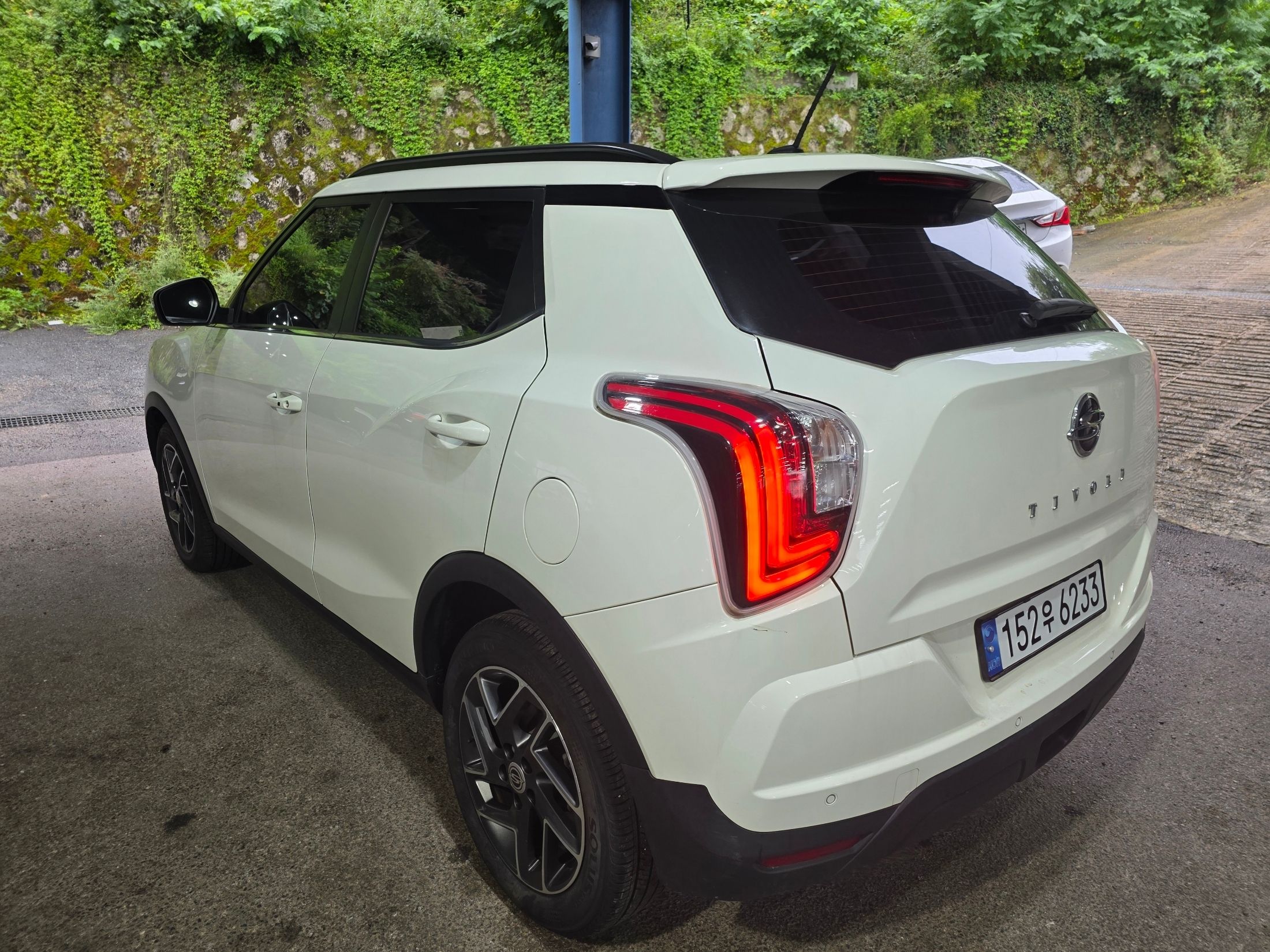 SSANGYONG TIVOLI VERY NEW 2022