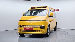 HYUNDAI STARIA 2023