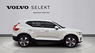 VOLVO XC40 2025