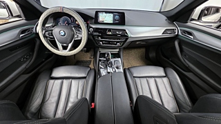 BMW 5-SERIES G30 2018