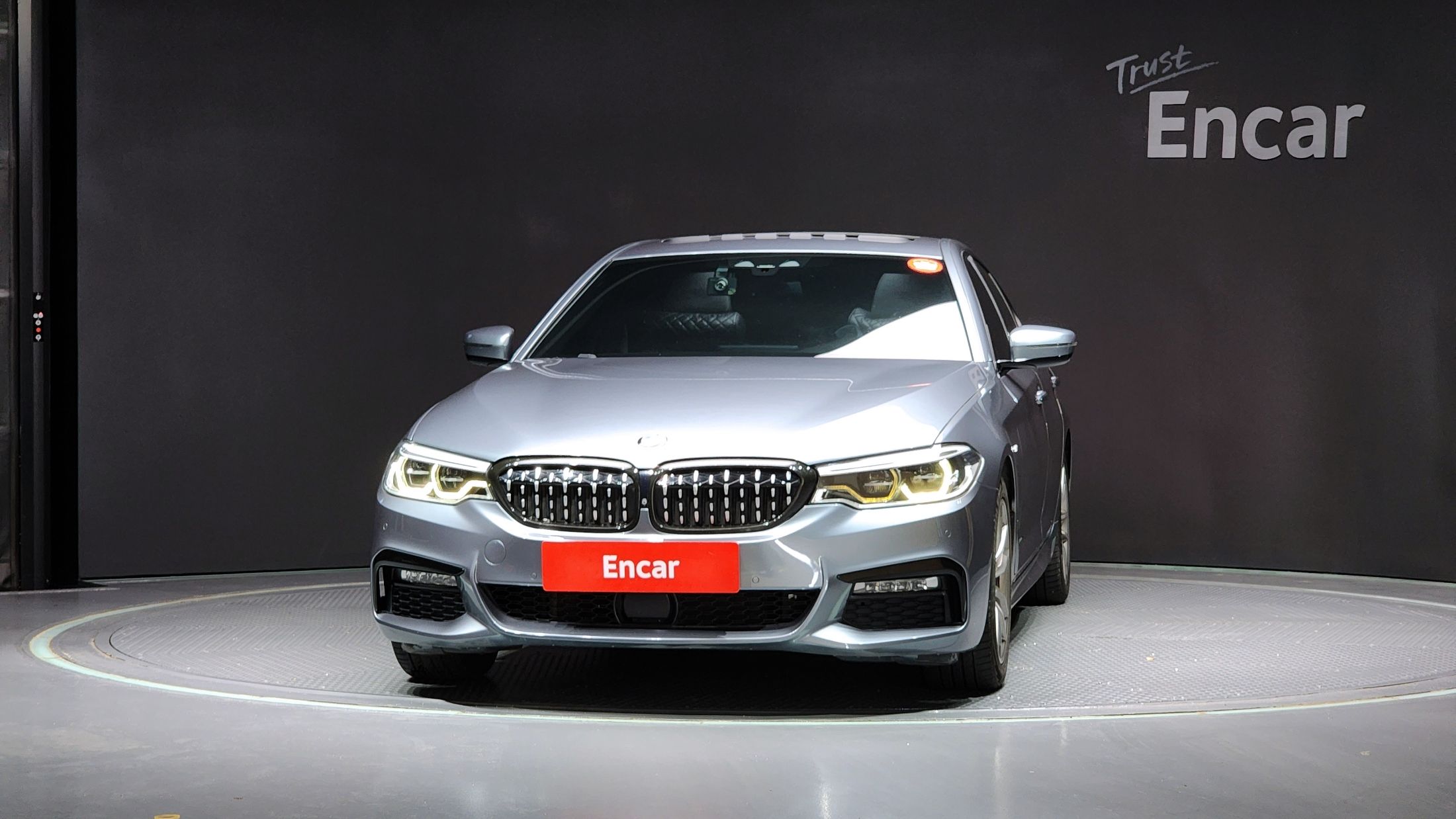 BMW 5-SERIES G30 2017