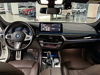 BMW 5-SERIES G30 2022
