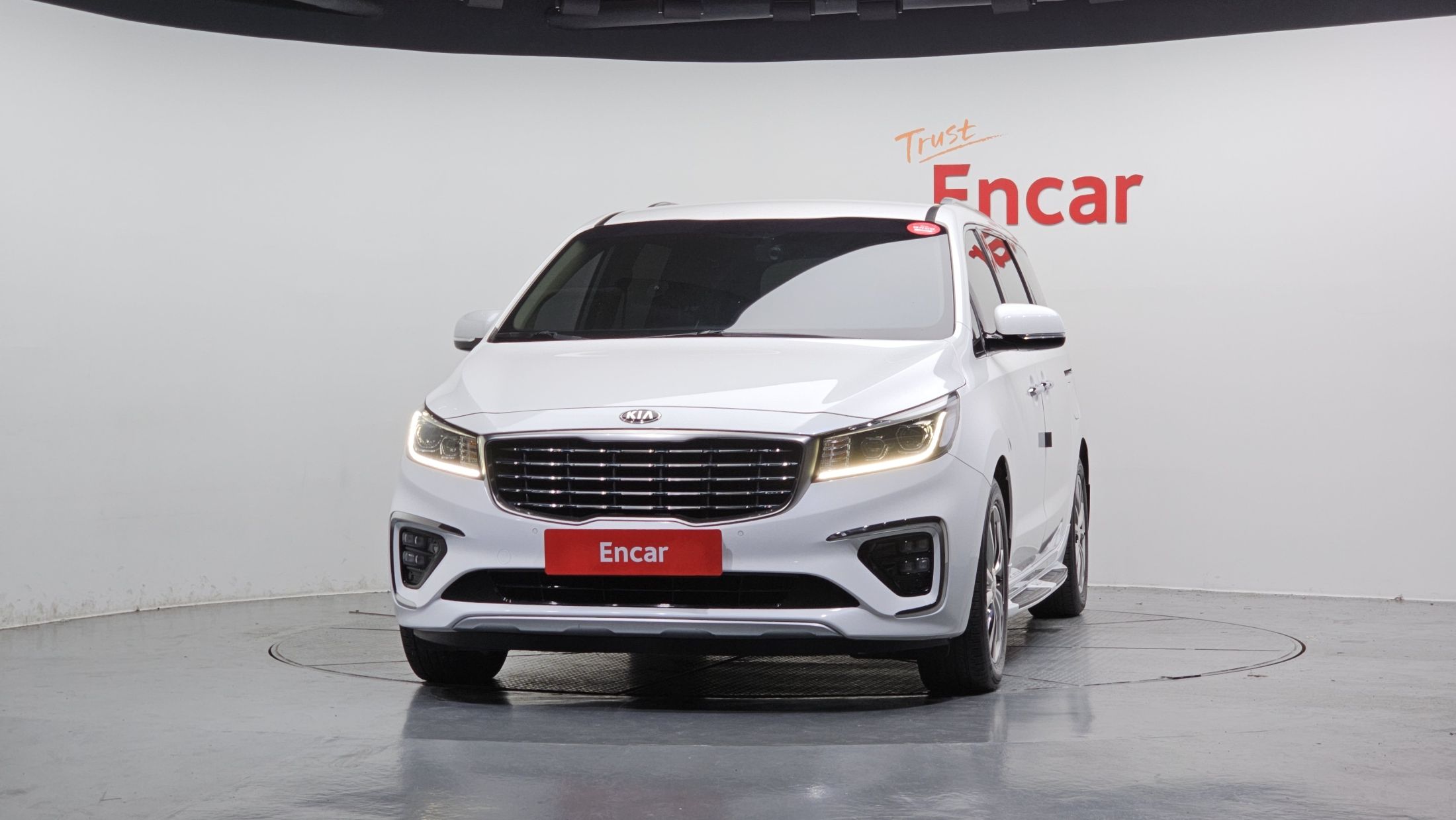 KIA CARNIVAL 2018